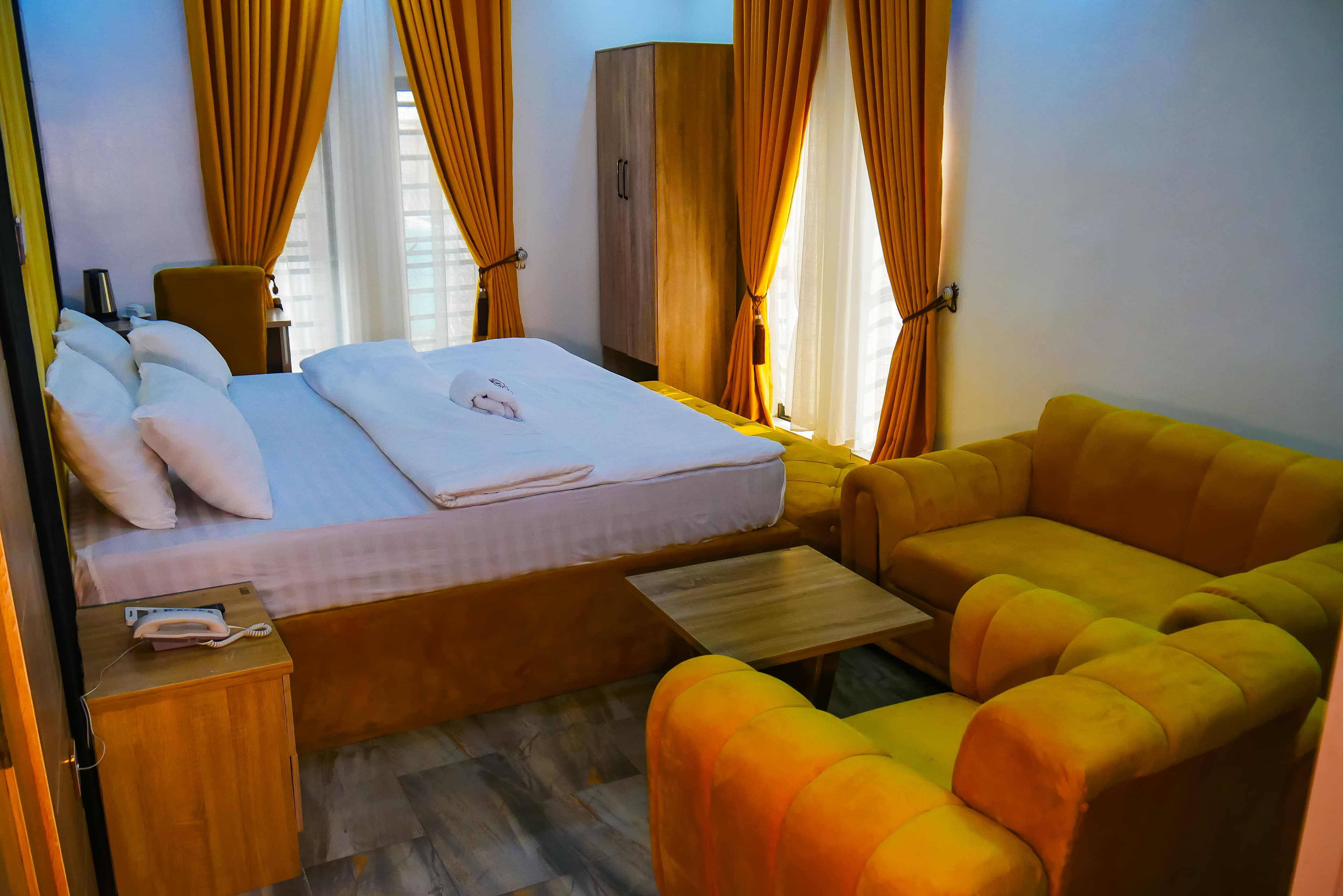 Executive Suite — photo 6